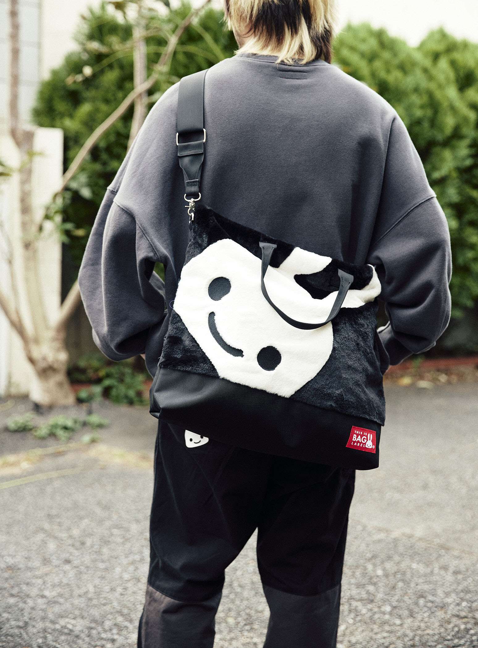 CUNE バッグ Fur tote bag