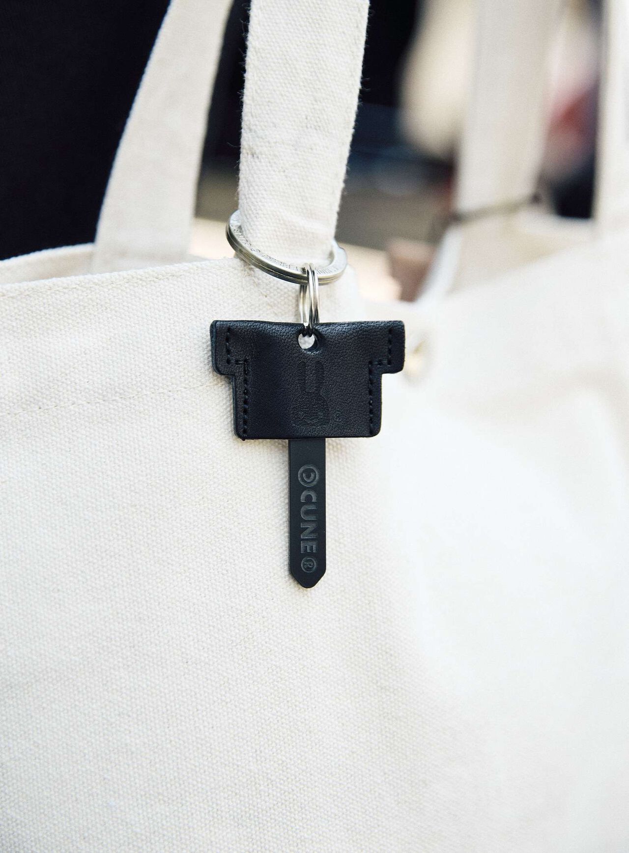 Leather T-Shirt Key,ONE, large image number 10