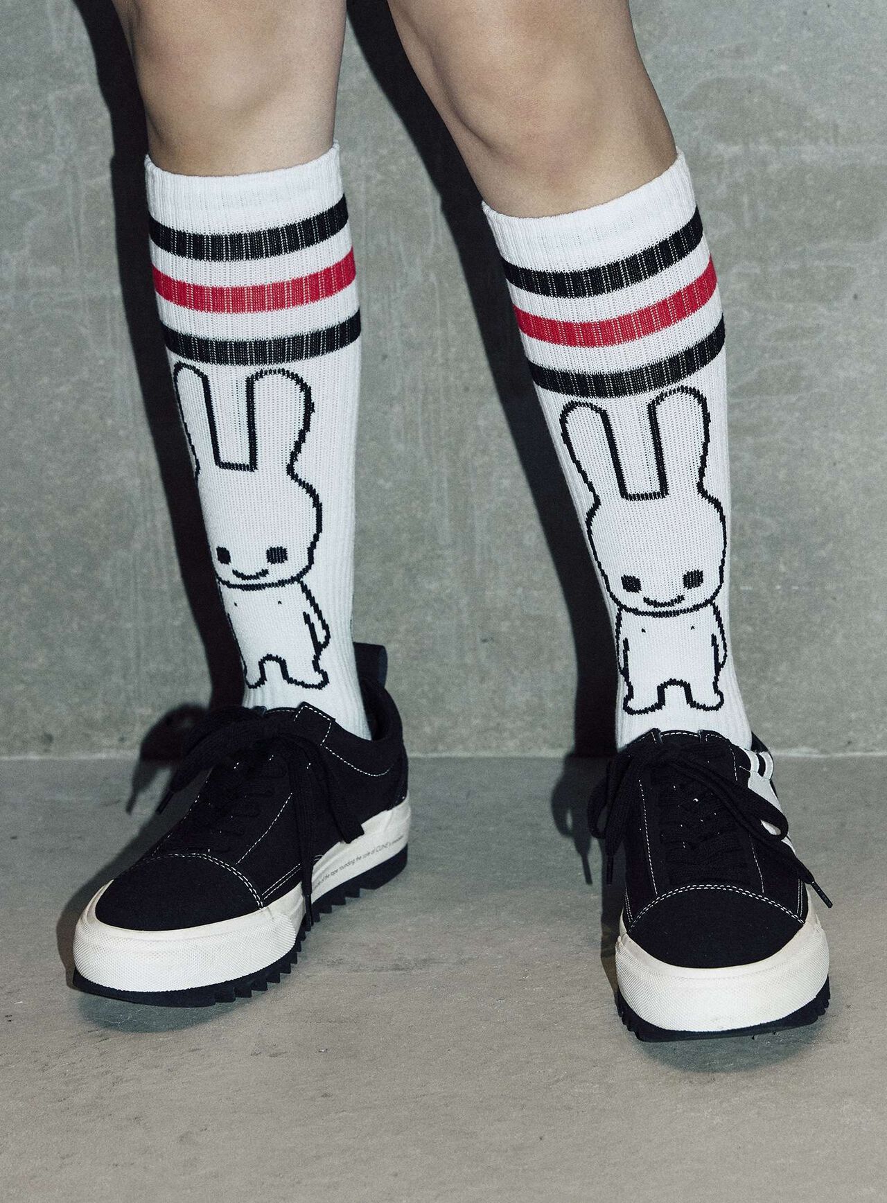 Line Bunny Socks,BLUE, large image number 9