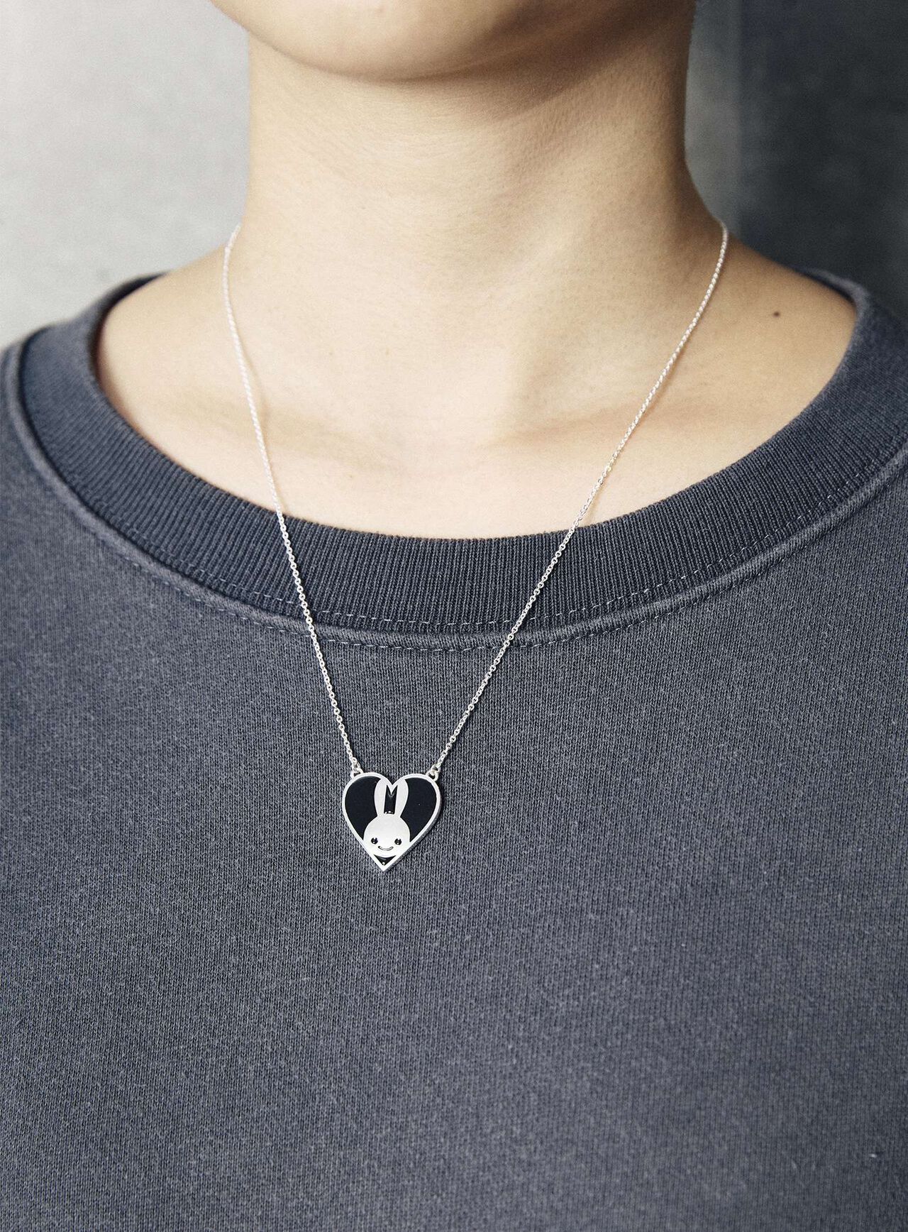 Heart Bunny Necklace,BLACK, large image number 6