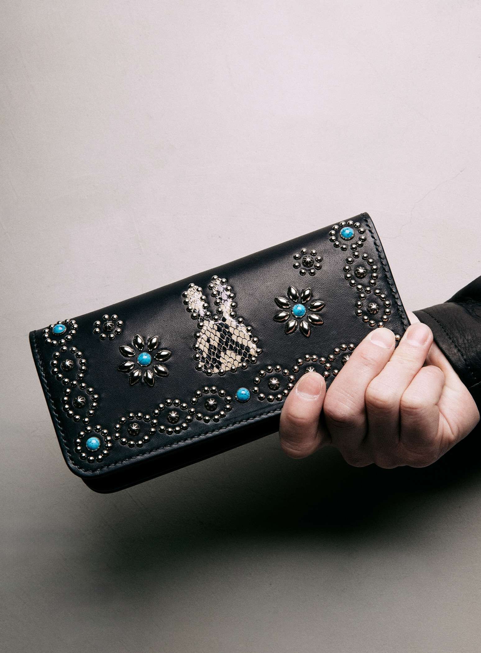 バ*ー様 76▢CALEE STUDS LEATHER WALLET UT081 バ*ー様 76▢CALEE STUDS LEATHER WALLET UT081 バ*ー様 76