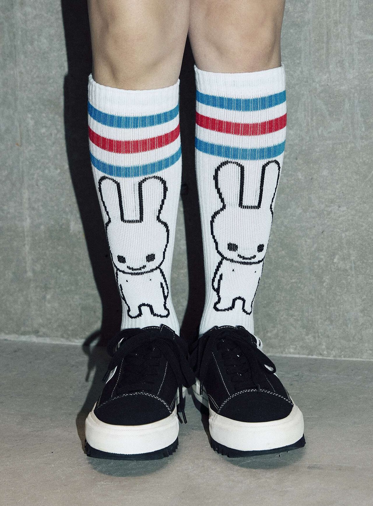 Line Bunny Socks,BLUE, large image number 7