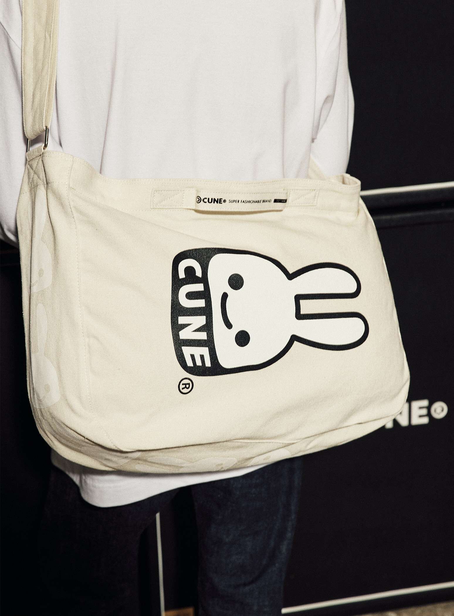 Printed 2WAY Bag CUNE Rabbit