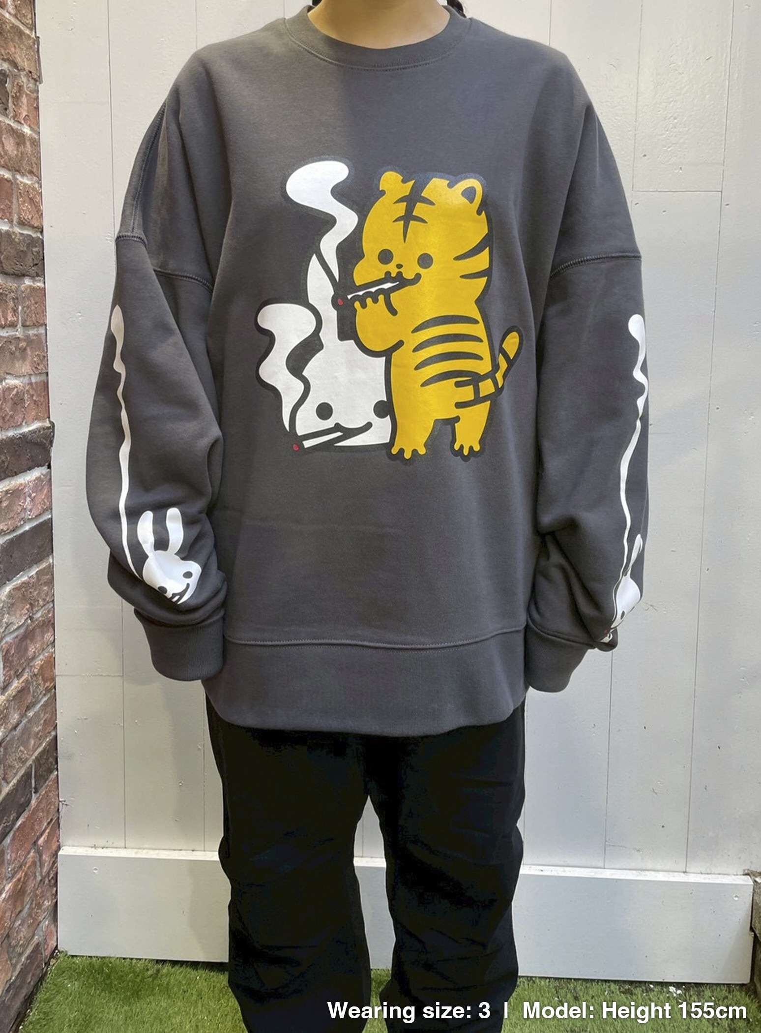 Heavyweight Big Crew Neck Sweatshirt - Tobacco and Tiger-chan