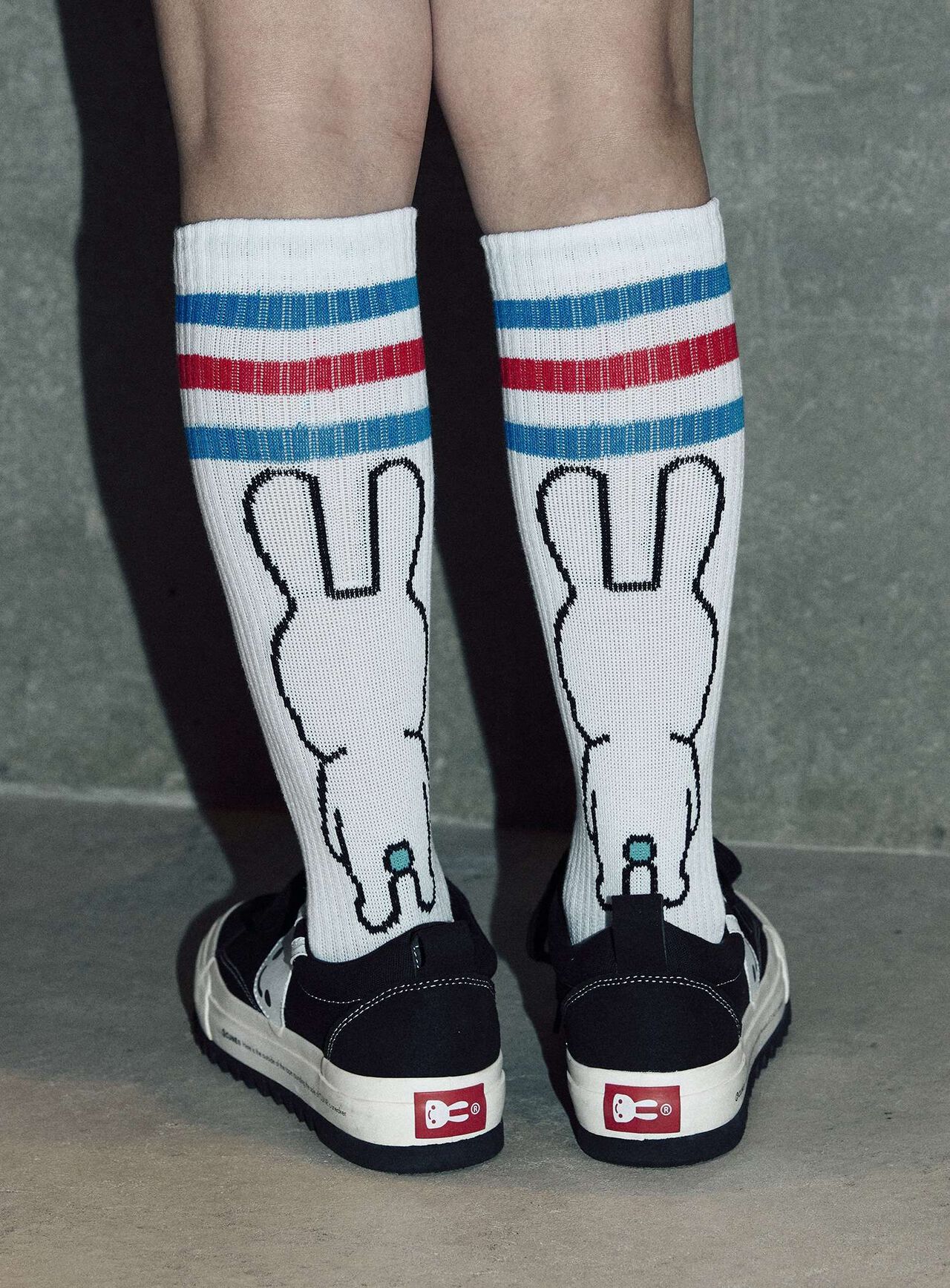 Line Bunny Socks,BLUE, large image number 8