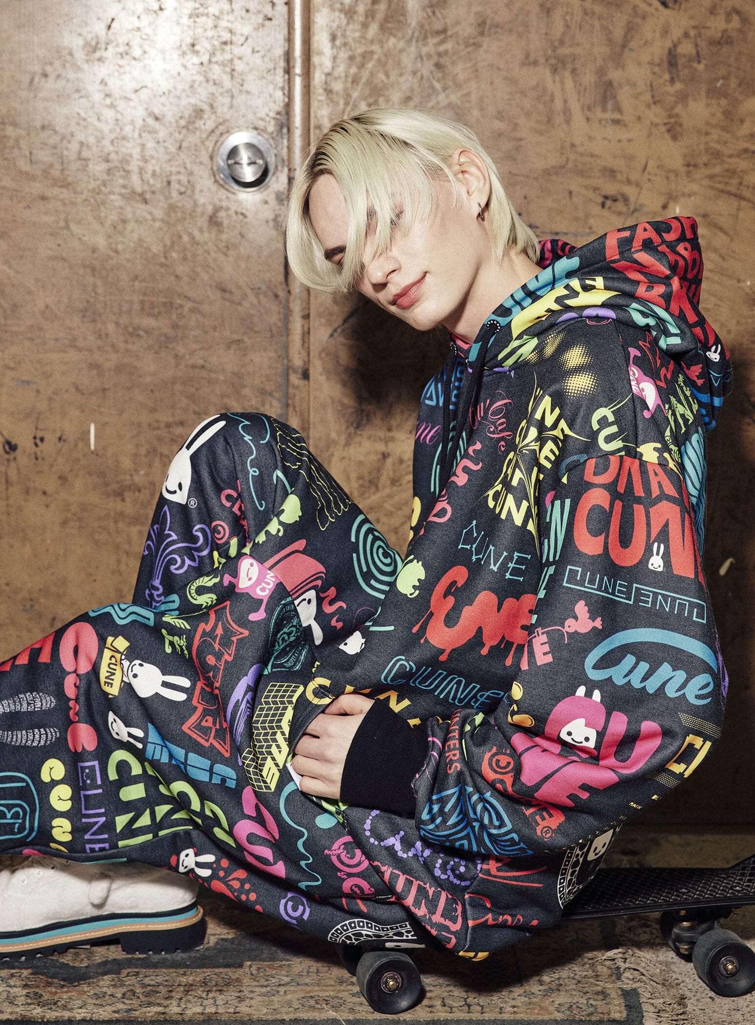 トップス CUNE 30th ANNIV HOODIE 30th ANNIV Hoodie with lots of logos