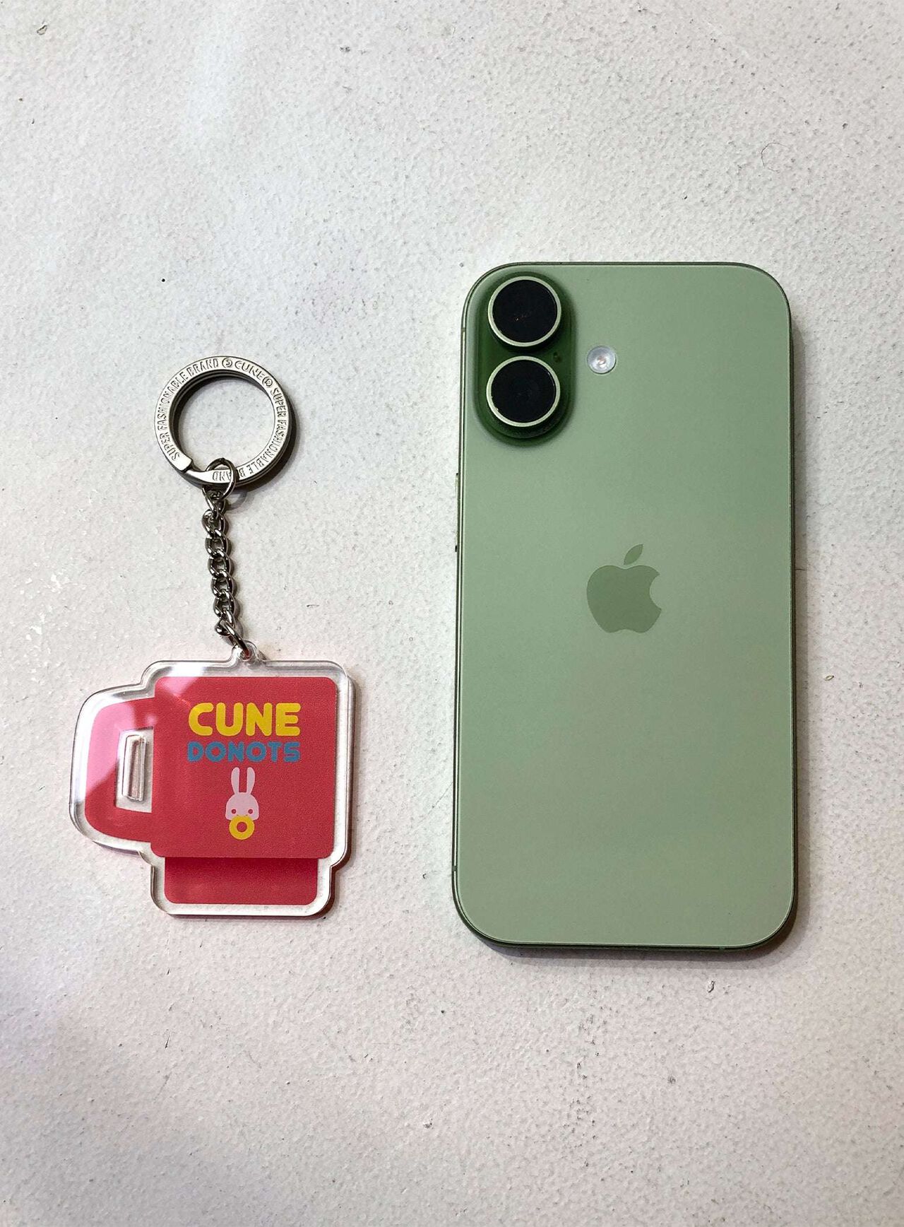 Acrylic Keyholder CUNE DONOT5,GREEN, large image number 6