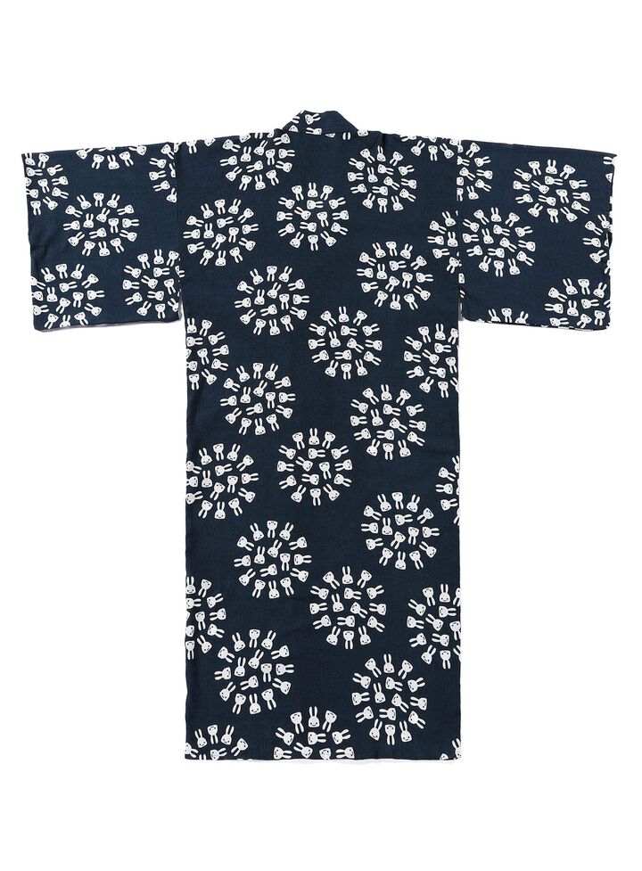 yukata (light cotton kimono worn in the summer or used as a bathrobe),, medium