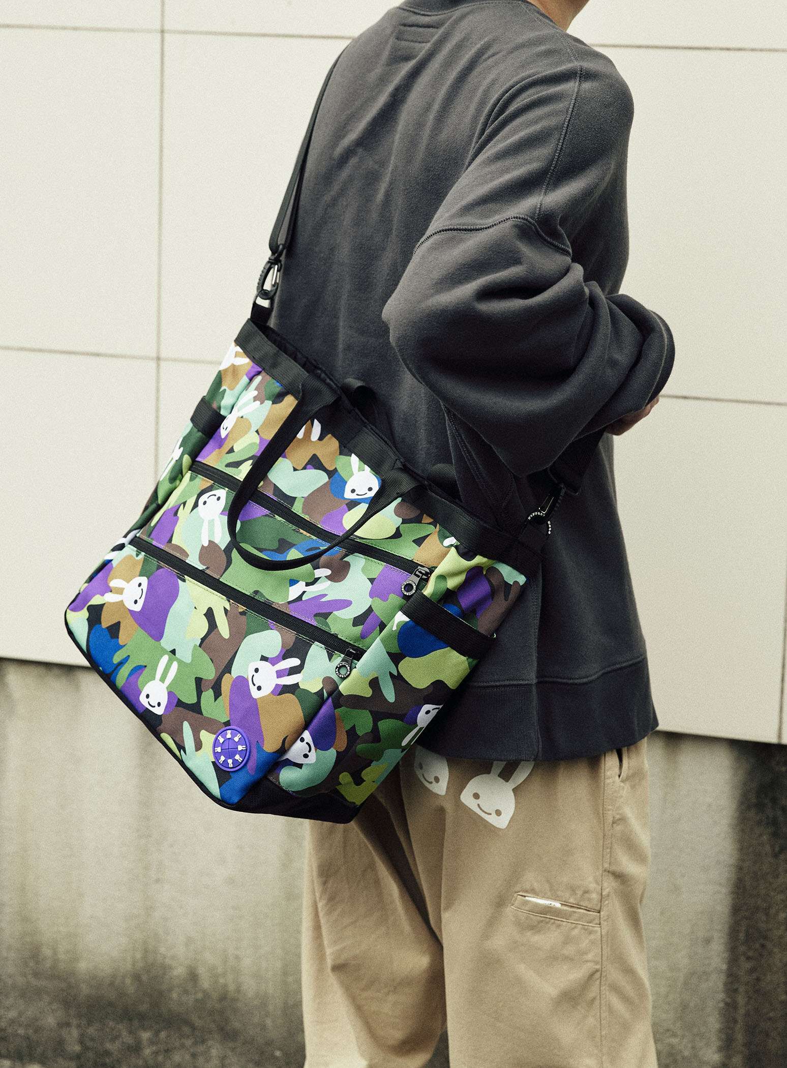 CUNE CUNE CAMO ボディバッグ へび迷彩ボディバッグ｜ウサギがいる｜CUNE ONLINE STORE